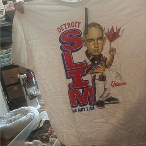 Slim Shady under crown tee